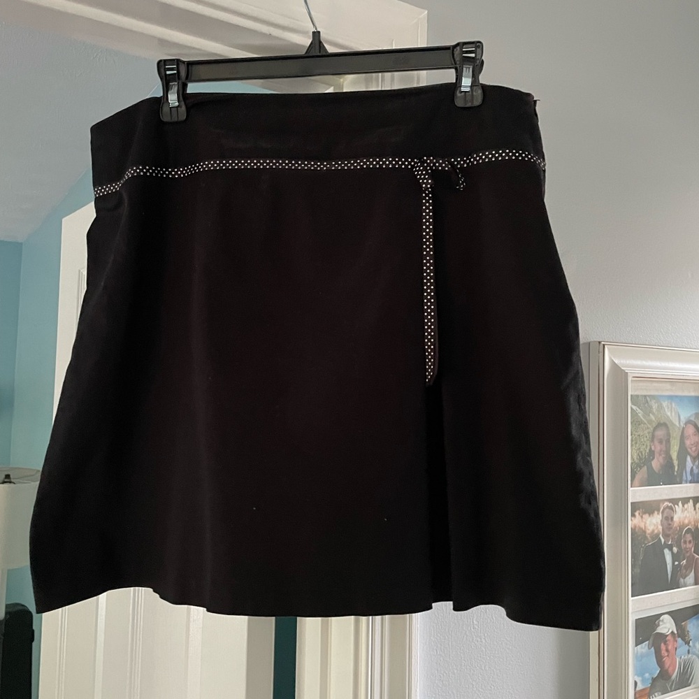 Briggs size 16 black straight skirt. Stretchy